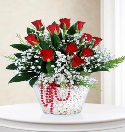 Şeffaf kalp vazoda 7 kırımı gül Çiçeği & Ürünü Cazibe 