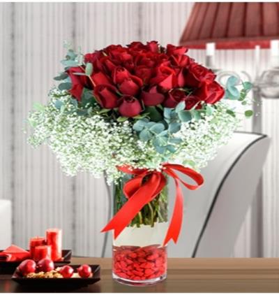 Şeffaf kalp vazoda 7 kırımı gül Çiçeği & Ürünü Silindir Vazoda 20 Kırmızı Gül 