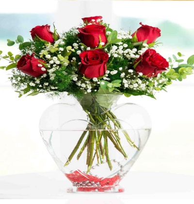  Tekirdağ Çiçek Siparişi Şeffaf Kalp Vazoda 7 Kırımı Gül