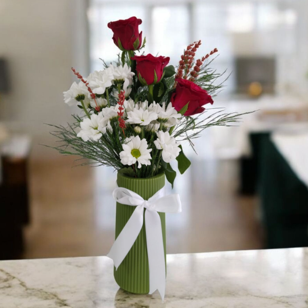 Tekirdağ Süleymanpaşa Çiçekçi - YEŞİL POLİMER VAZODA 3 GÜL VE BEYAZ PAPATYALAR